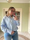 Lichtblauwe blouse
